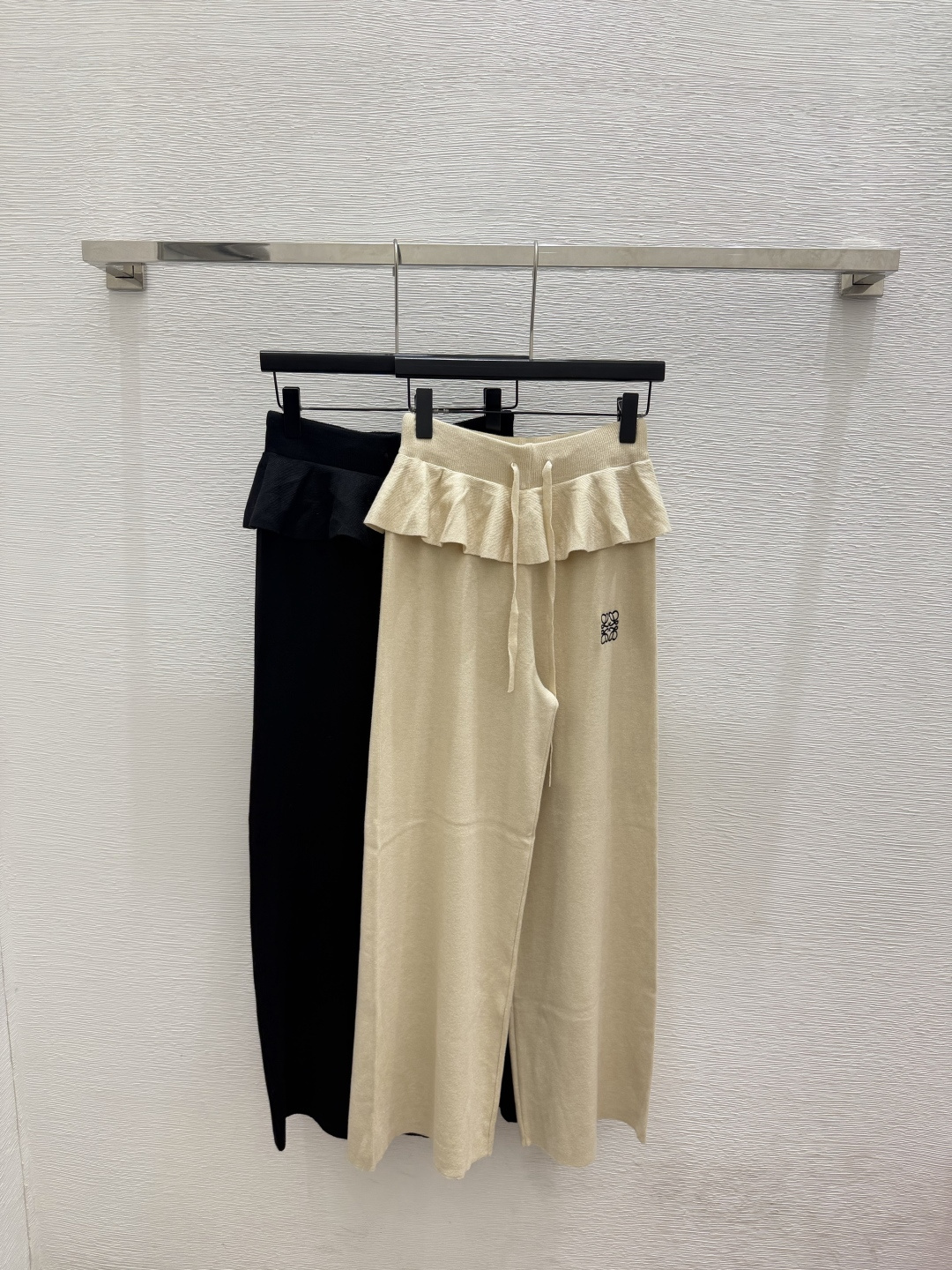 로에베 초가을 신상 캐주얼 팬츠