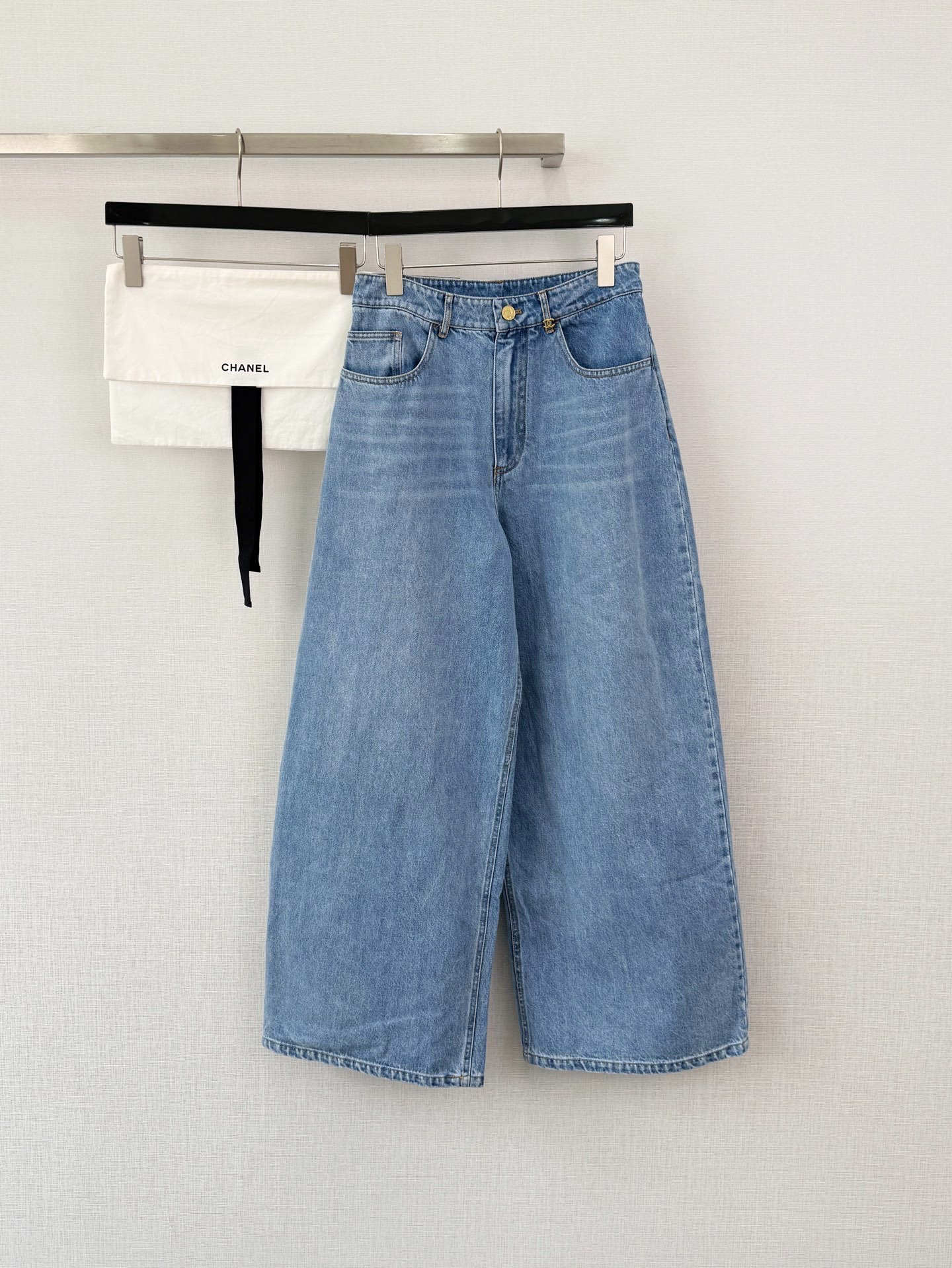 샤넬 26A 신상 더블 C 와이드 데님 팬츠