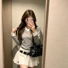 미우미우 26 초가을 로고 자수 긴팔 티