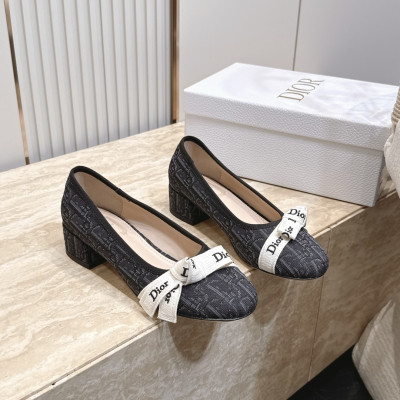 디올 신상 자디올 미들힐 슈즈
