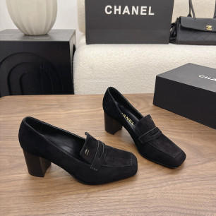 샤넬 26B 스퀘어 토 청키힐 슈즈 6.5cm