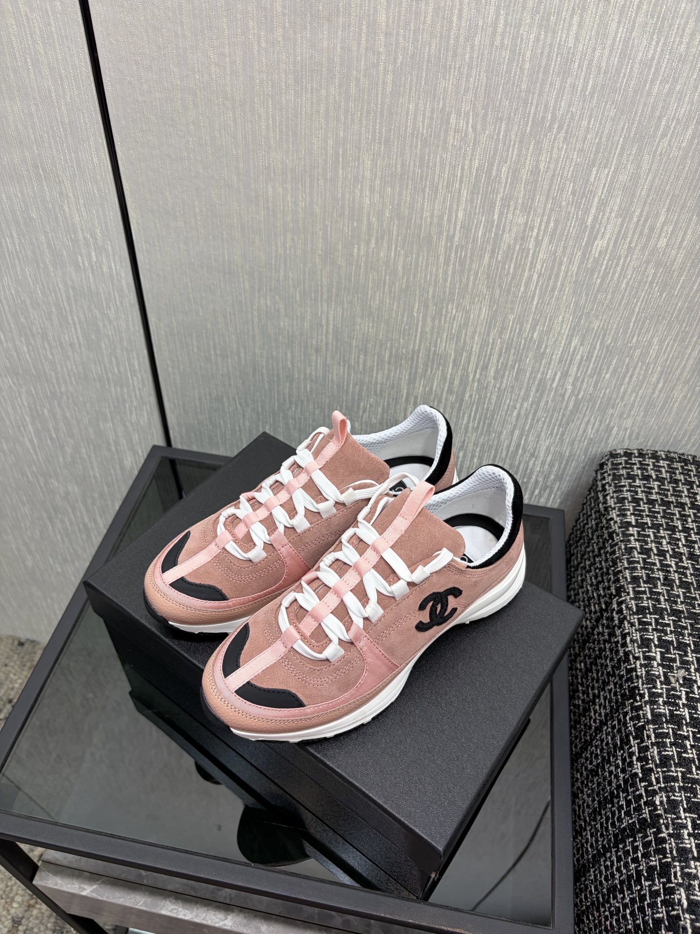 샤넬 26 클래식 스니커즈