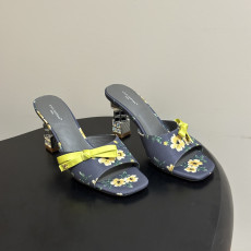 루이비통 26SS 큐브 뮬 8cm