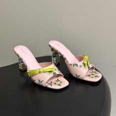 루이비통 26SS 큐브 뮬 8cm