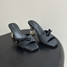 루이비통 26SS 큐브 뮬 8cm