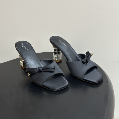 루이비통 26SS 큐브 뮬 8cm
