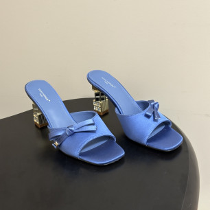 루이비통 26SS 큐브 뮬 8cm
