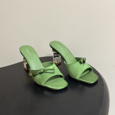 루이비통 26SS 큐브 뮬 8cm