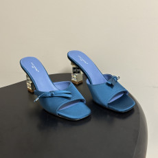 루이비통 26SS 큐브 뮬 8cm
