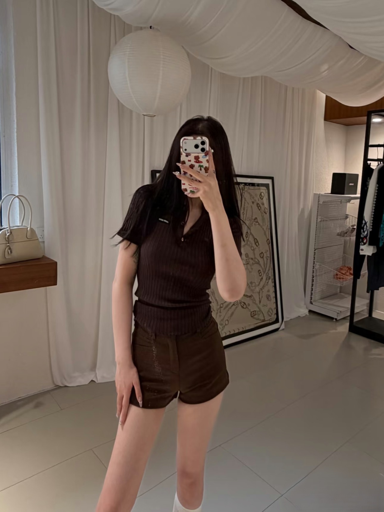 미우미우 26SS 신상 실크 카라 니트