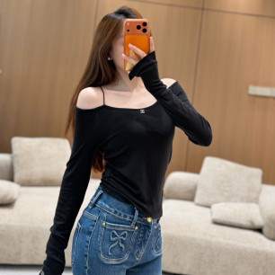샤넬 2026 초가을 신상 오프숄더 긴팔