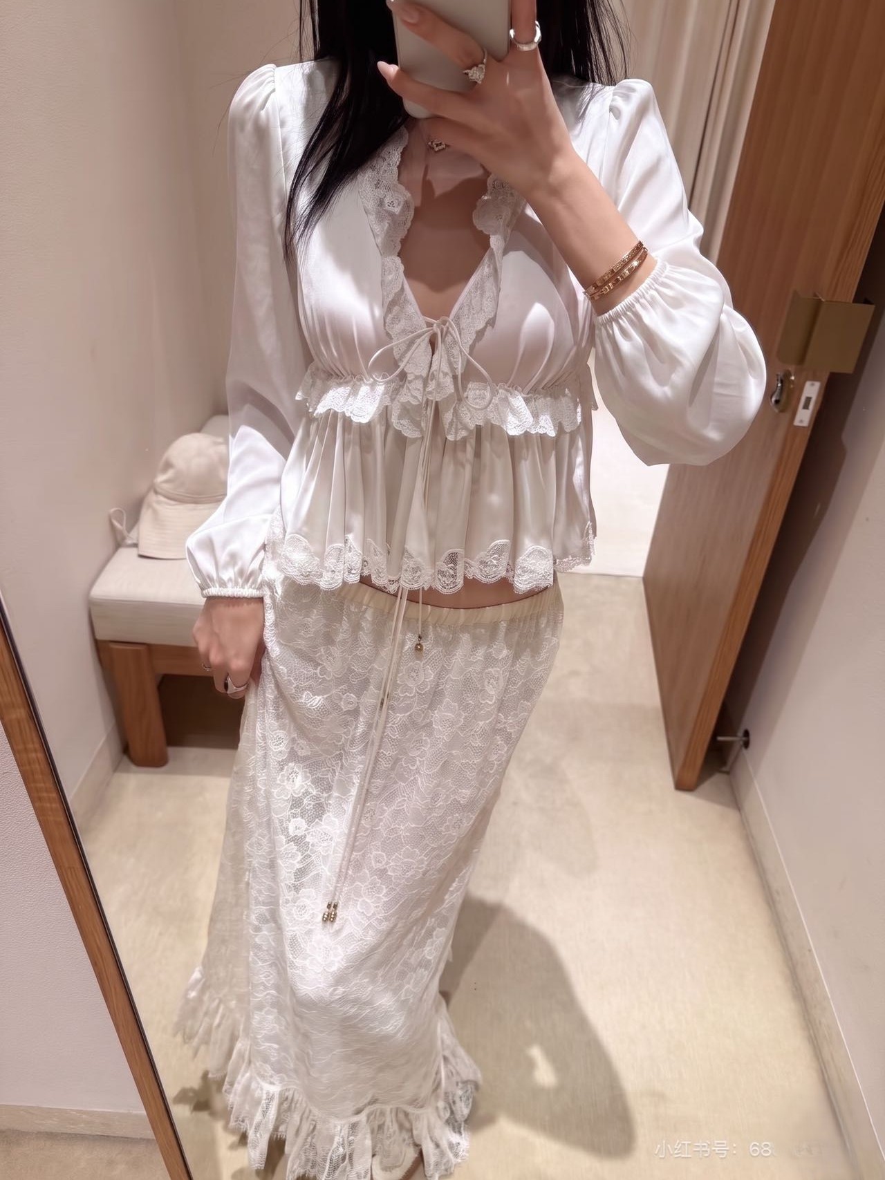 끌로에 26 신상 레이스 새틴