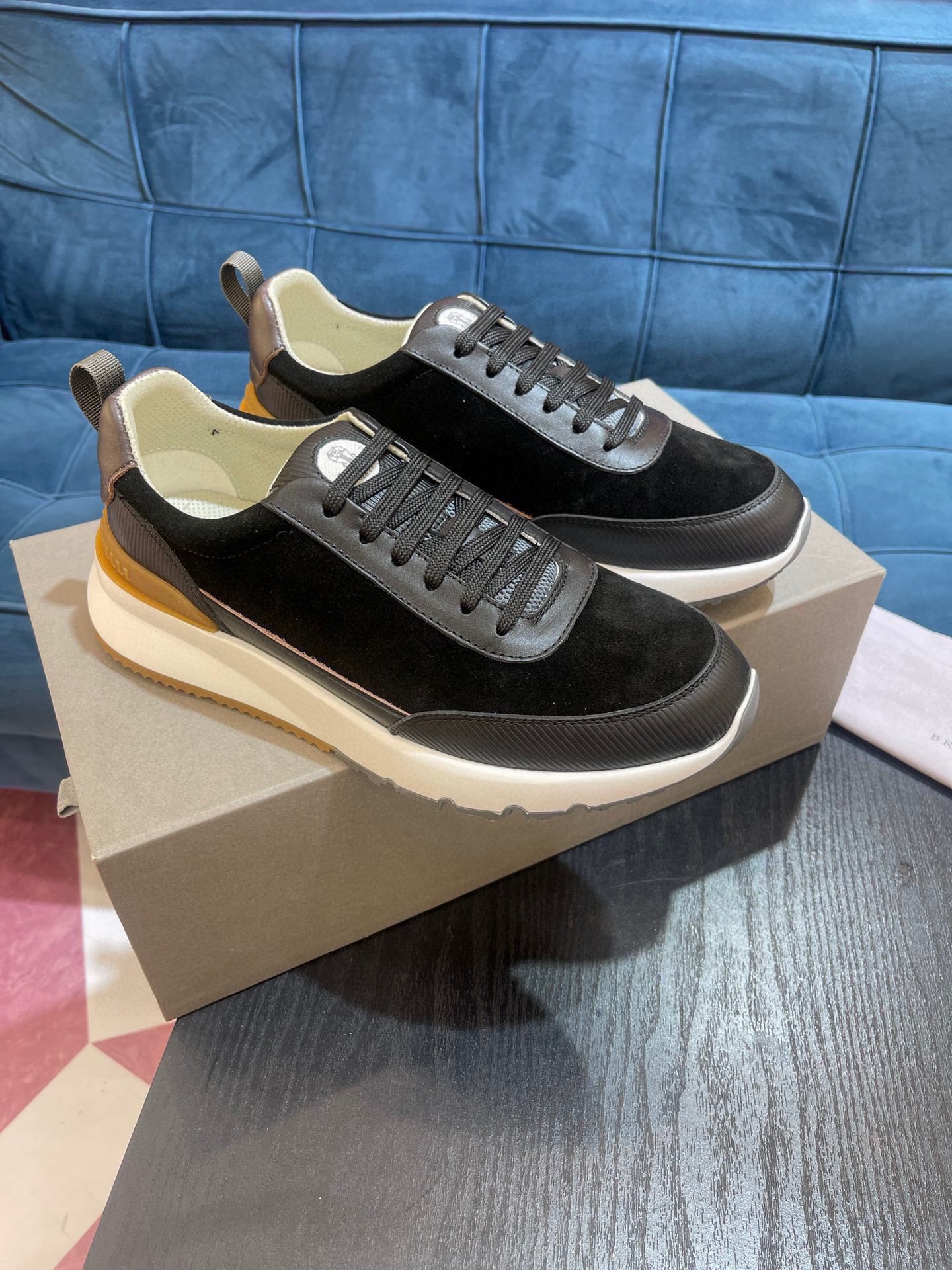 Brunello Cucinelli 로고 스니커즈