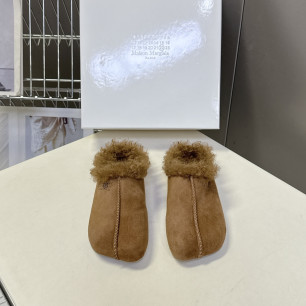 마르지엘라 타비 양털 뮬