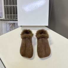 마르지엘라 타비 양털 뮬