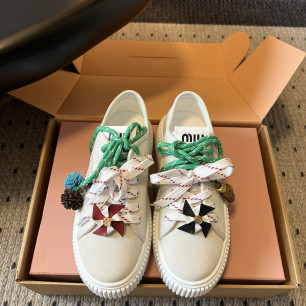 미우미우 26 가을 겨울 신상 스니커즈