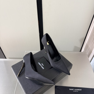 생로랑 포인티드 토 펌프스 10.5cm
