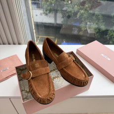 미우미우 26 신상 청키힐 로퍼 5.5cm