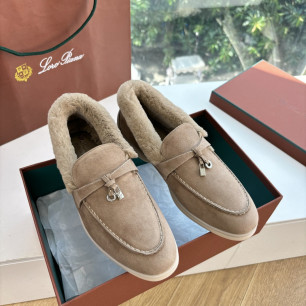 로로피아나 퍼 로퍼