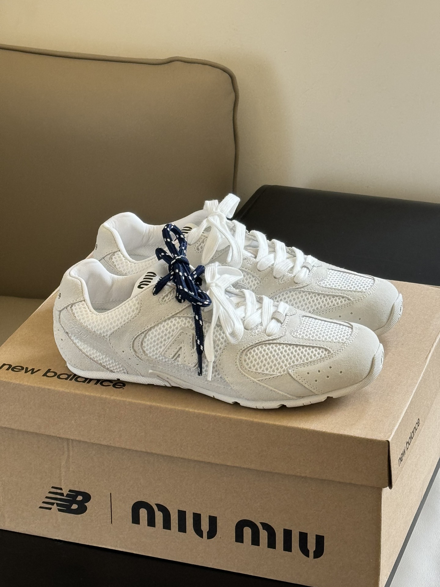 MIU MIU X New Balance 24SS 스니커즈(남녀공용)