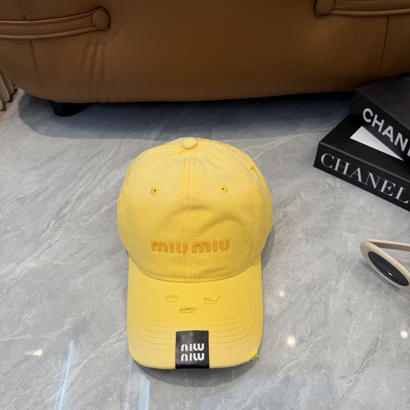 미우미우 신상 볼캡