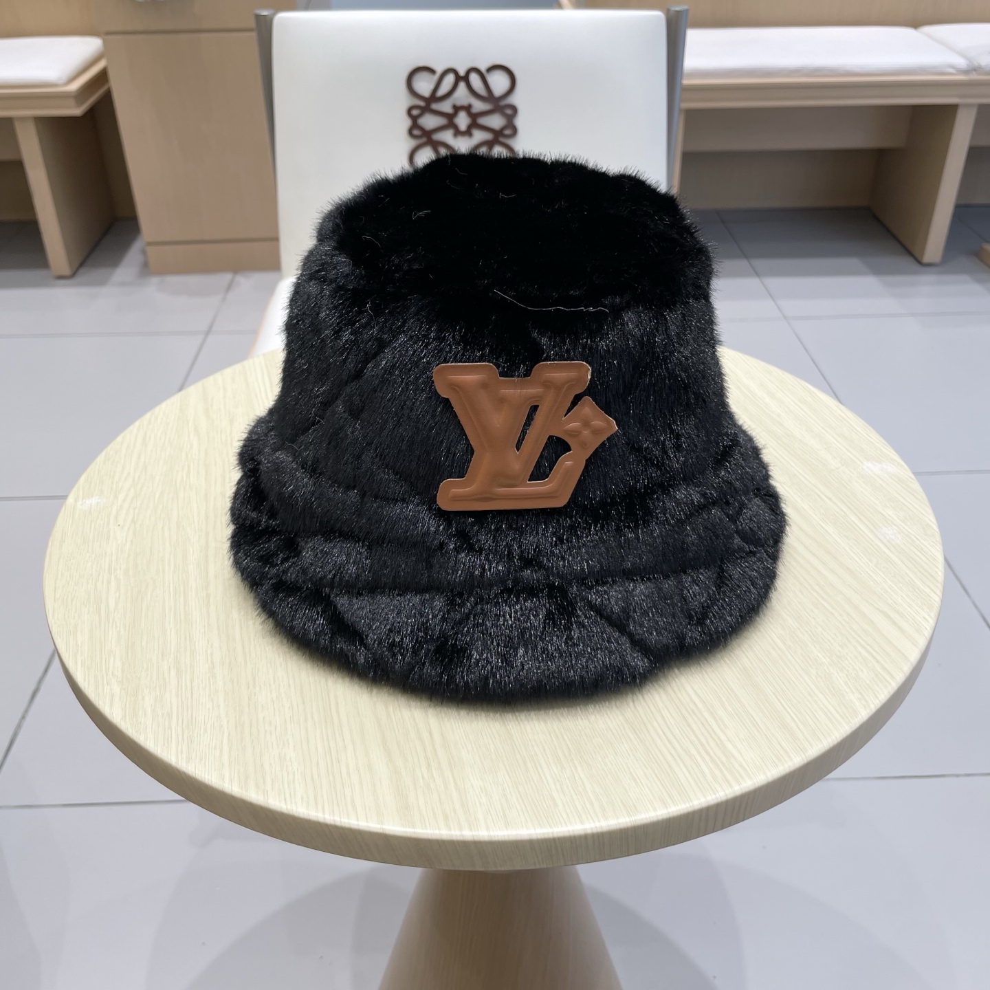 루이비통 퍼 버킷햇