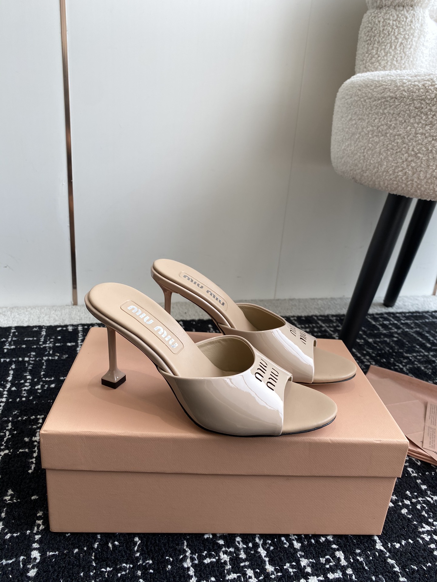[Miu Miu] 24ss 페이턴트 뮬