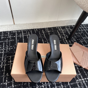 [Miu Miu] 24ss 페이턴트 뮬