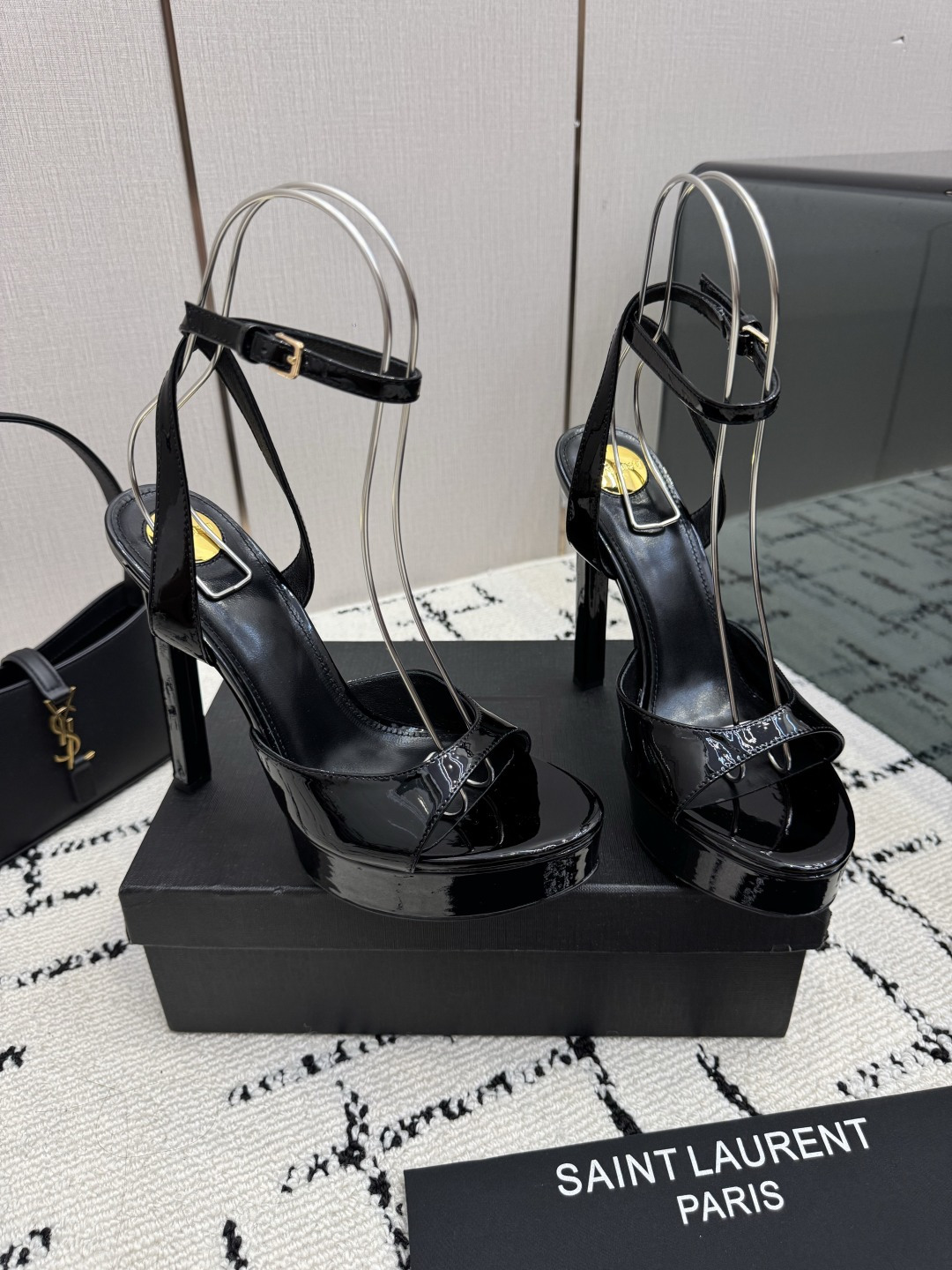 생로랑 플랫폼 힐 샌들 14cm
