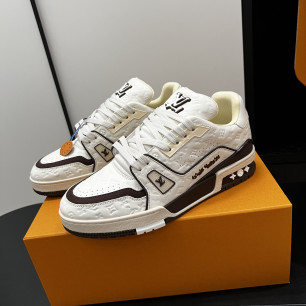 루이비통 24SS LV 트레이너 스니커즈