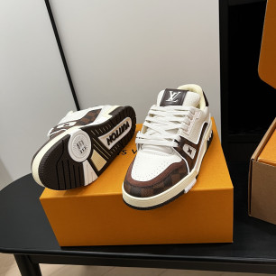루이비통 24SS LV 트레이너 스니커즈
