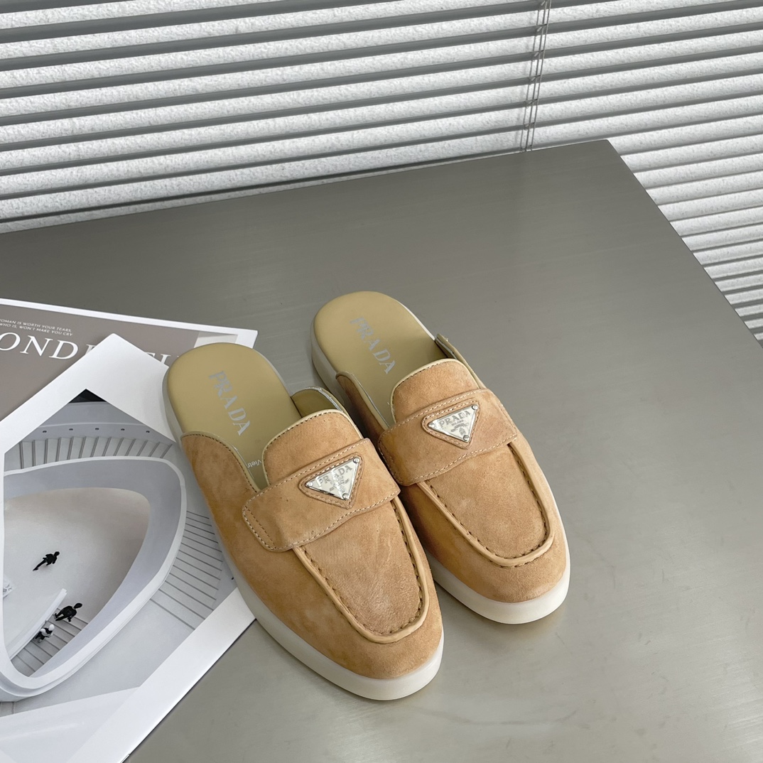 프라다 24ss Suede 뮬(남녀)