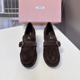 미우미우 신상 버클 로퍼 5cm