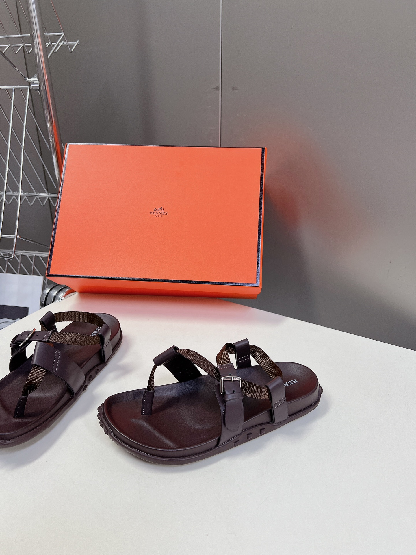 에르메스 Hermès S/S 2024 샌들