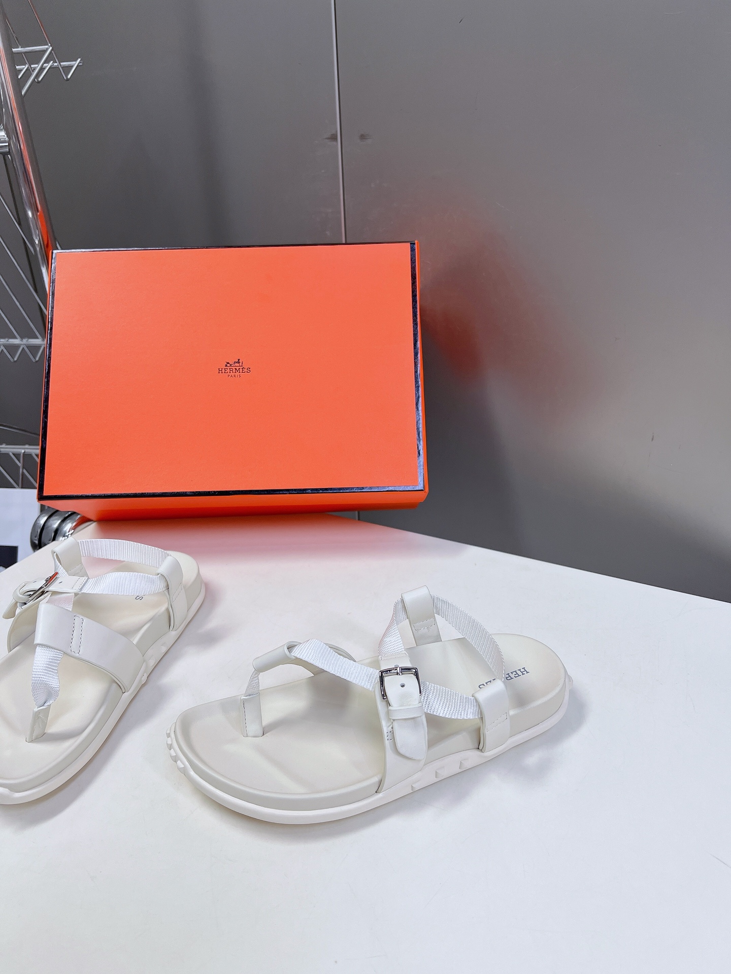 에르메스 Hermès S/S 2024 샌들