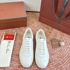 로로피아나 캐주얼 스니커즈