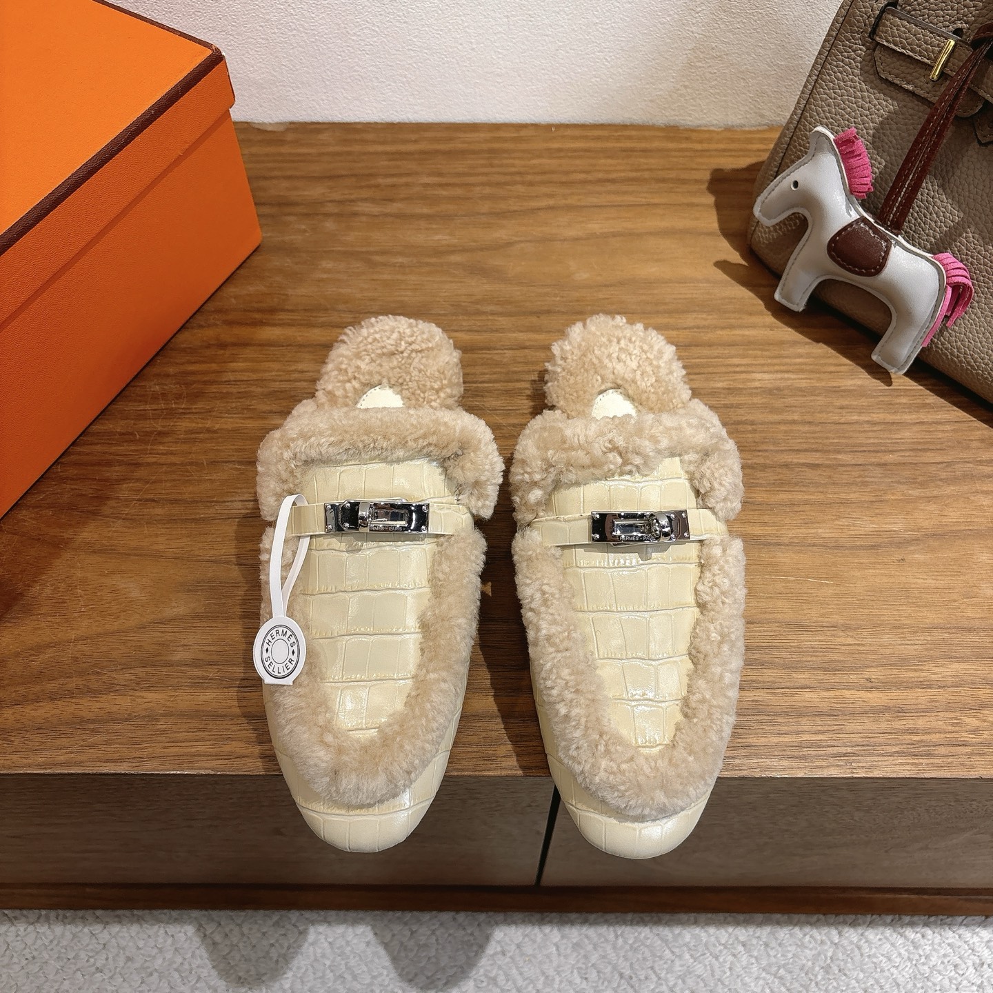 에르메스 신상 Oz 뮬