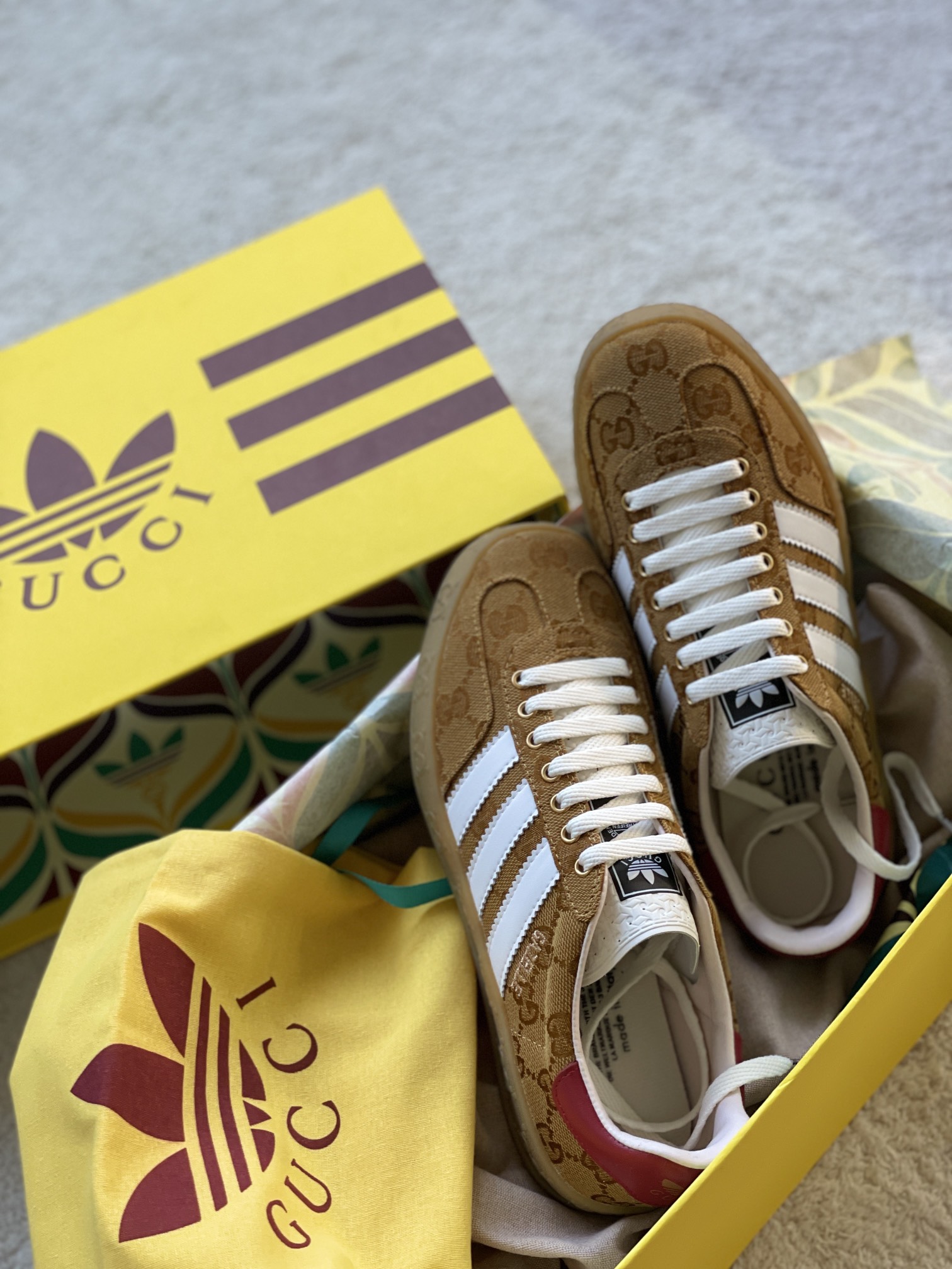 adidas x Gucci 컬렉션 가젤 스니커즈 (커플화)