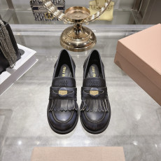 미우미우 신상 페니 로퍼 5.5cm