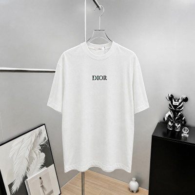 디올 로고 자수 반팔티