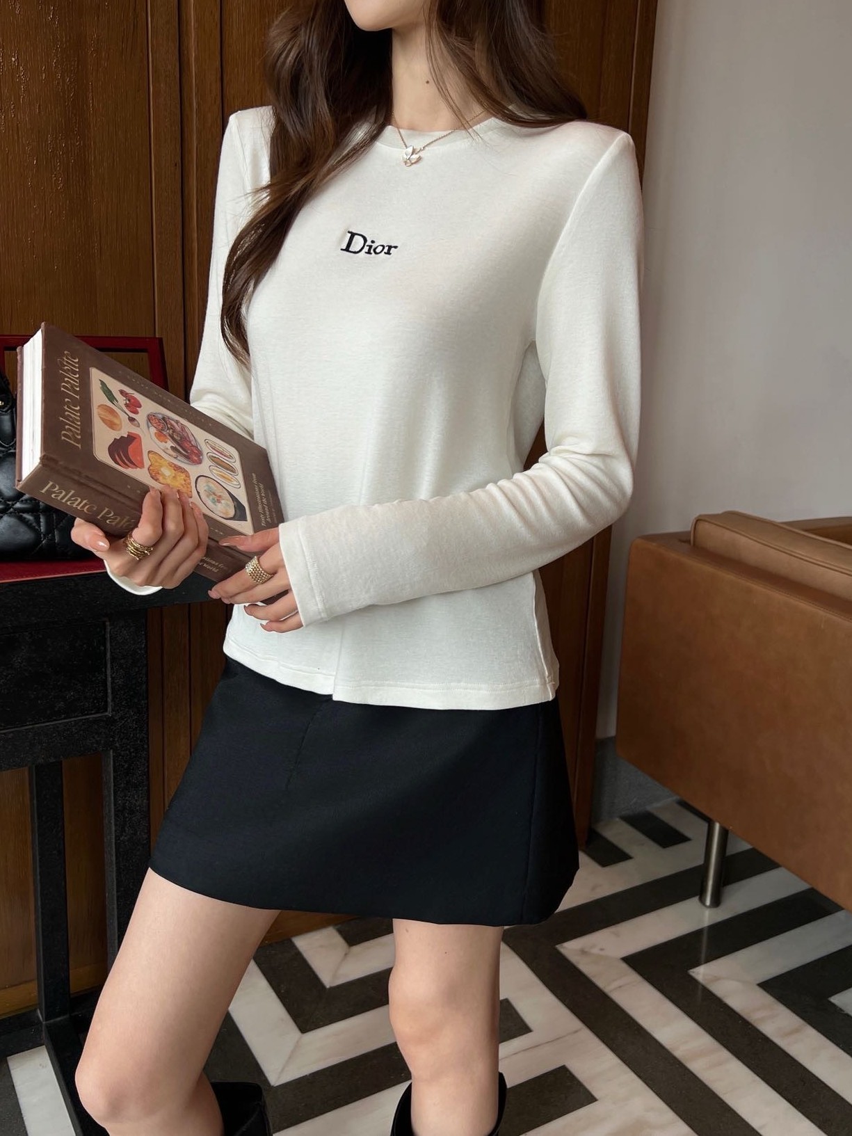 디올 2026FW 신상 슬림 긴팔 티