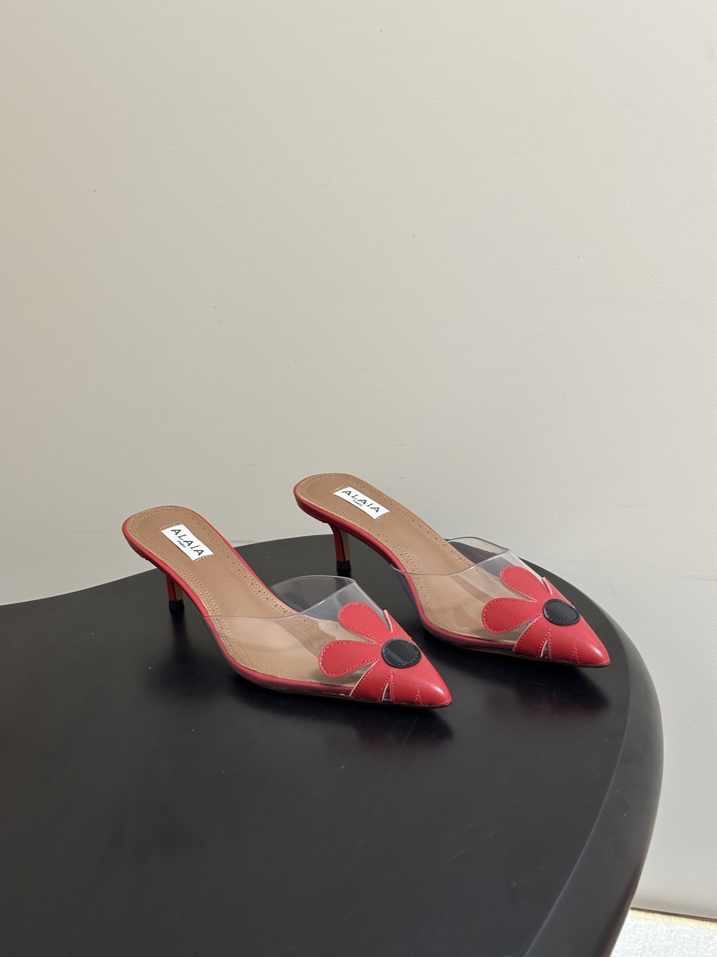 알라이아 BLOOM 힐 뮬 5.5cm