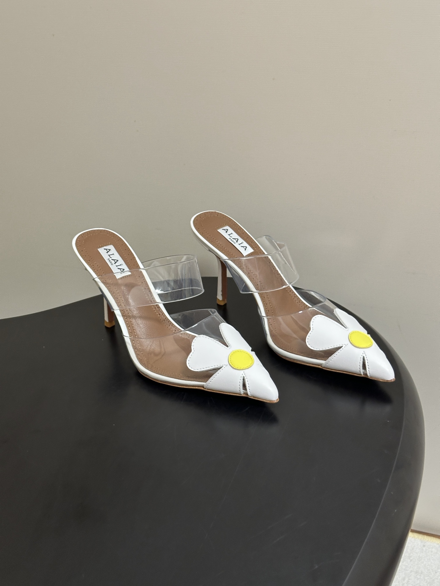 알라이아 BLOOM 힐 뮬 9cm