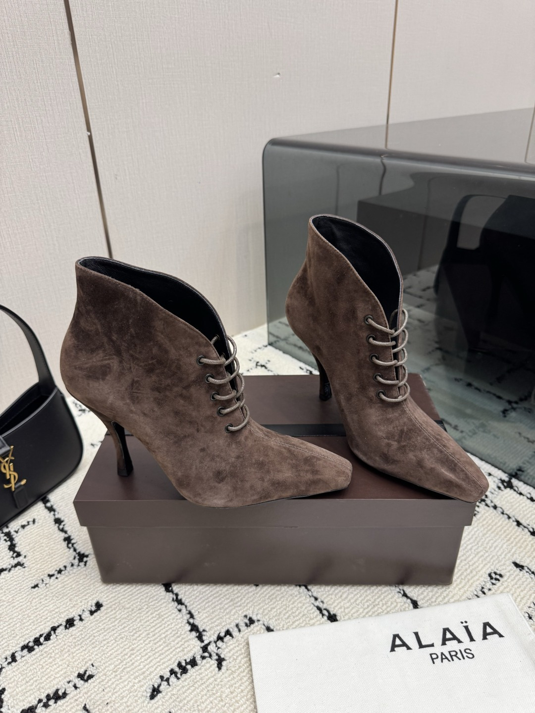 알라이아 힐 앵클부츠 8.5cm