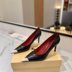 발렌티노 신상 포인티드 토 펌프스 8cm