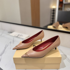 발렌티노 신상 포인티드 토 펌프스 4.5cm