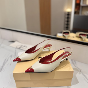 발렌티노 신상 포인티드 토 슬링백 4.5cm