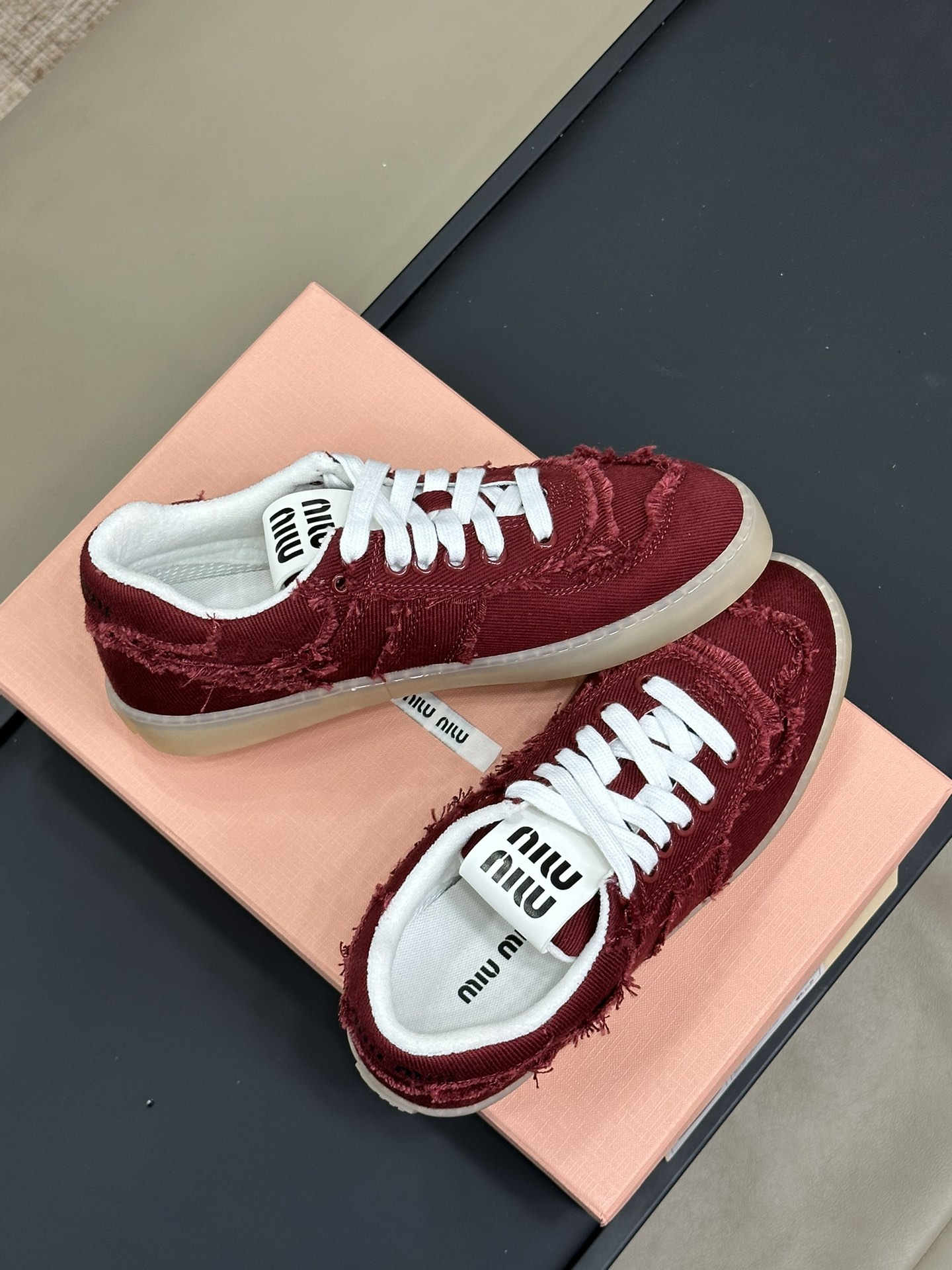 미우미우 24ss 신상 스니커즈