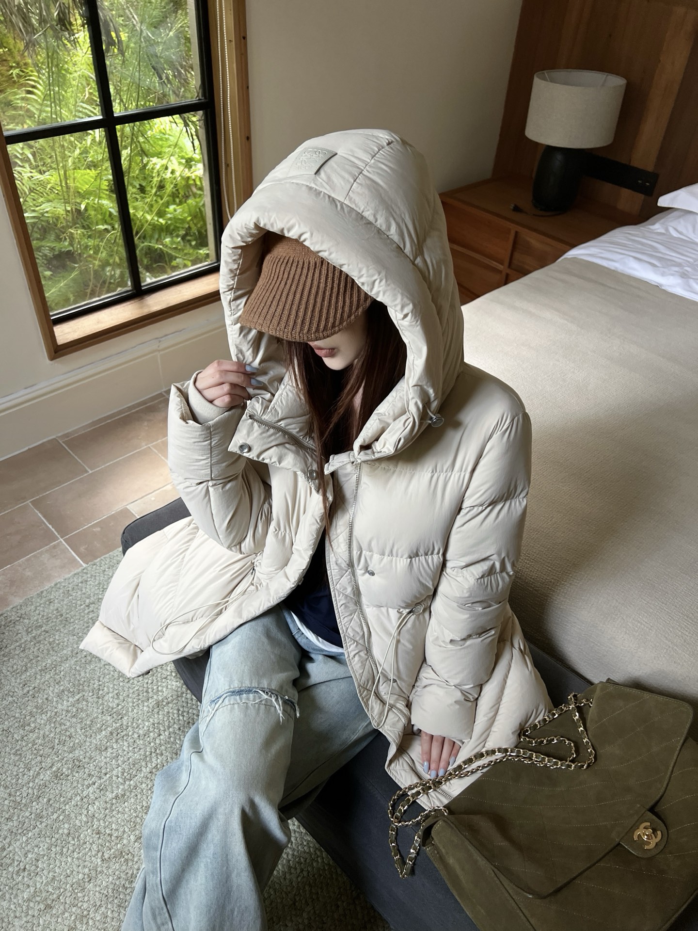 로에베 26 가을·겨울 신상 미디 구스다운 패딩