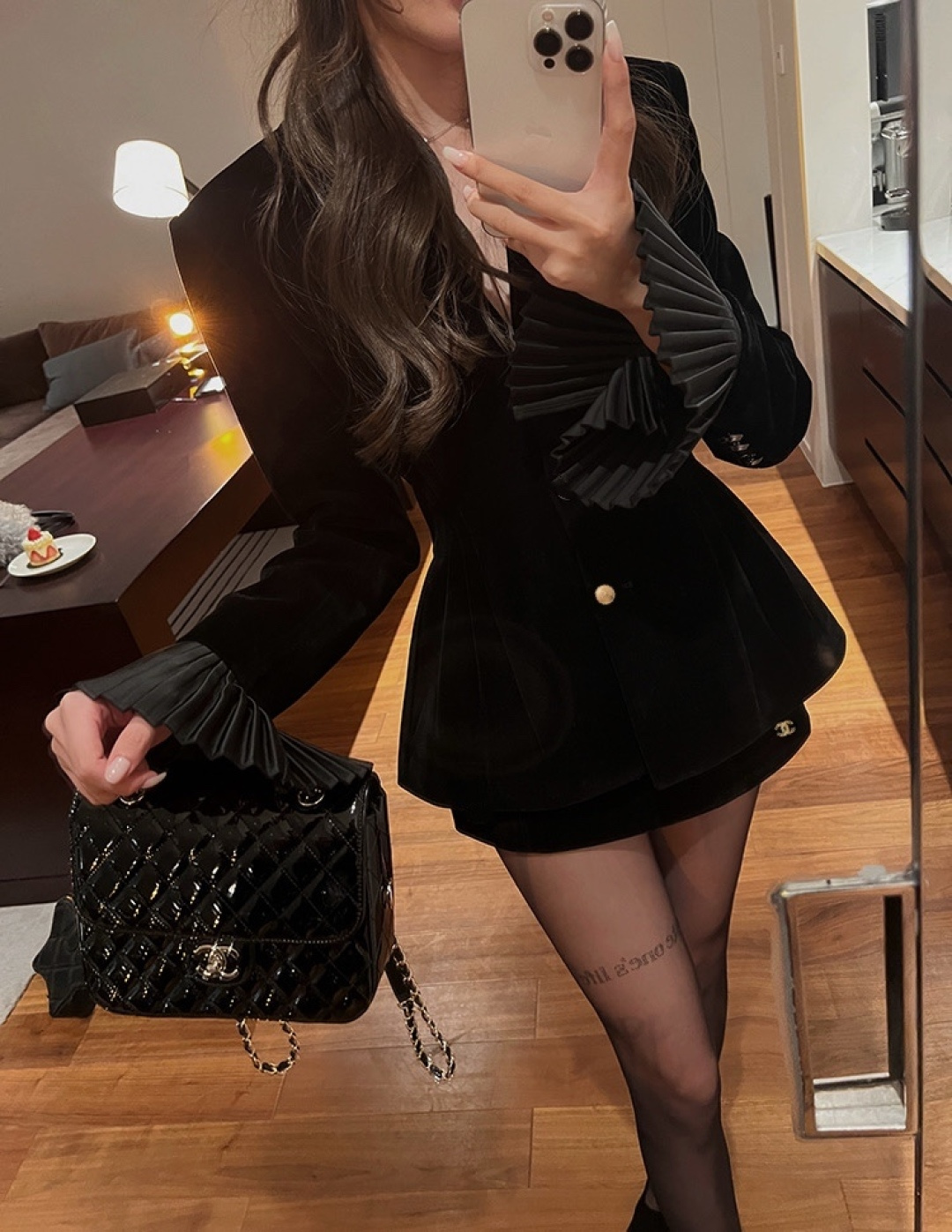 샤넬 26 신상 더블C 벨벳 투피스
